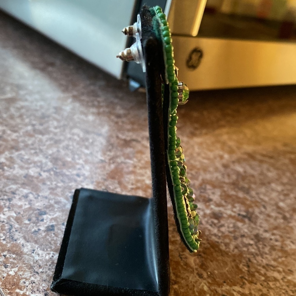 LARGE green beaded champagne bottle circle post dangle‎ earrings - Picture 2 of 4